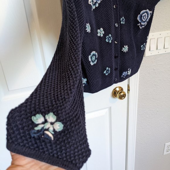 VINTAGE 90s | Navy | FLORAL | Button Up | EMBROIDERED CARDIGAN | XL| Van Heusen - Picture 6 of 9